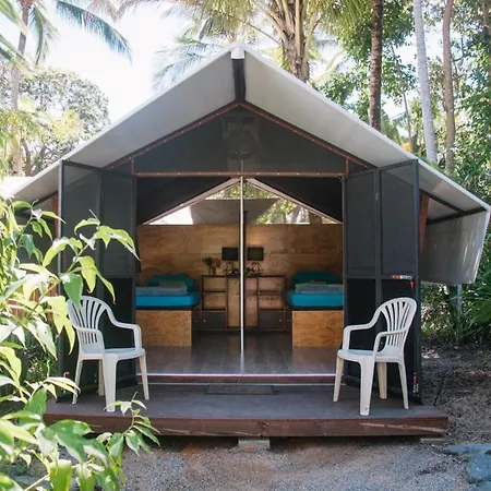 Dougies Backpackers Resort Port Douglas Exterior photo