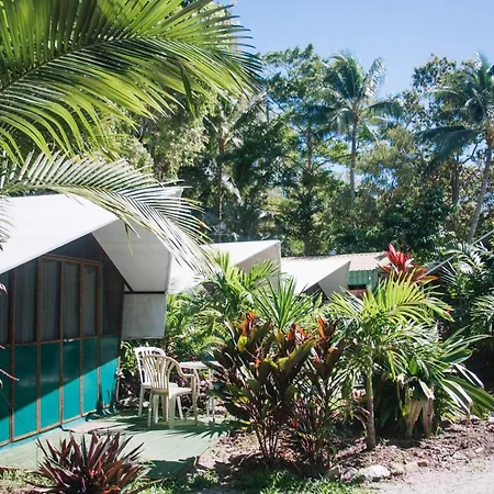 Dougies Backpackers Resort Port Douglas Exterior photo